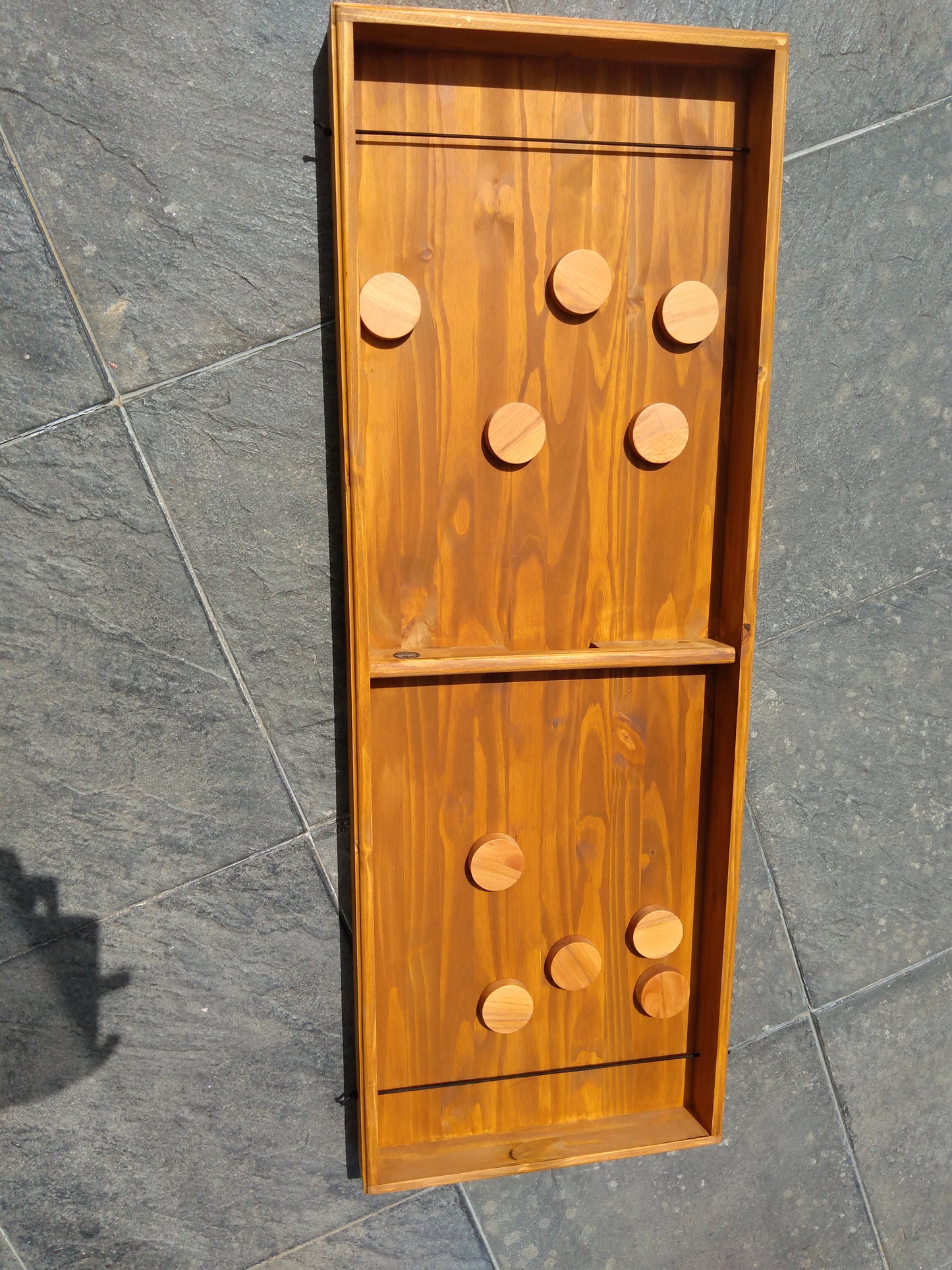 Jeu table à élastique sur commande et disponible à la location 15 eur par jour (non expediable)
