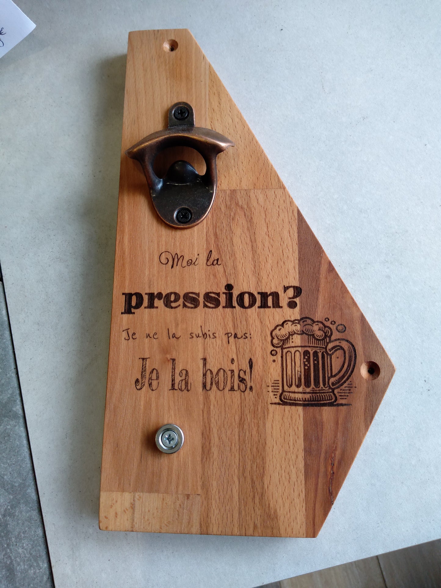 Décapsuleur murale "moi la pression..."