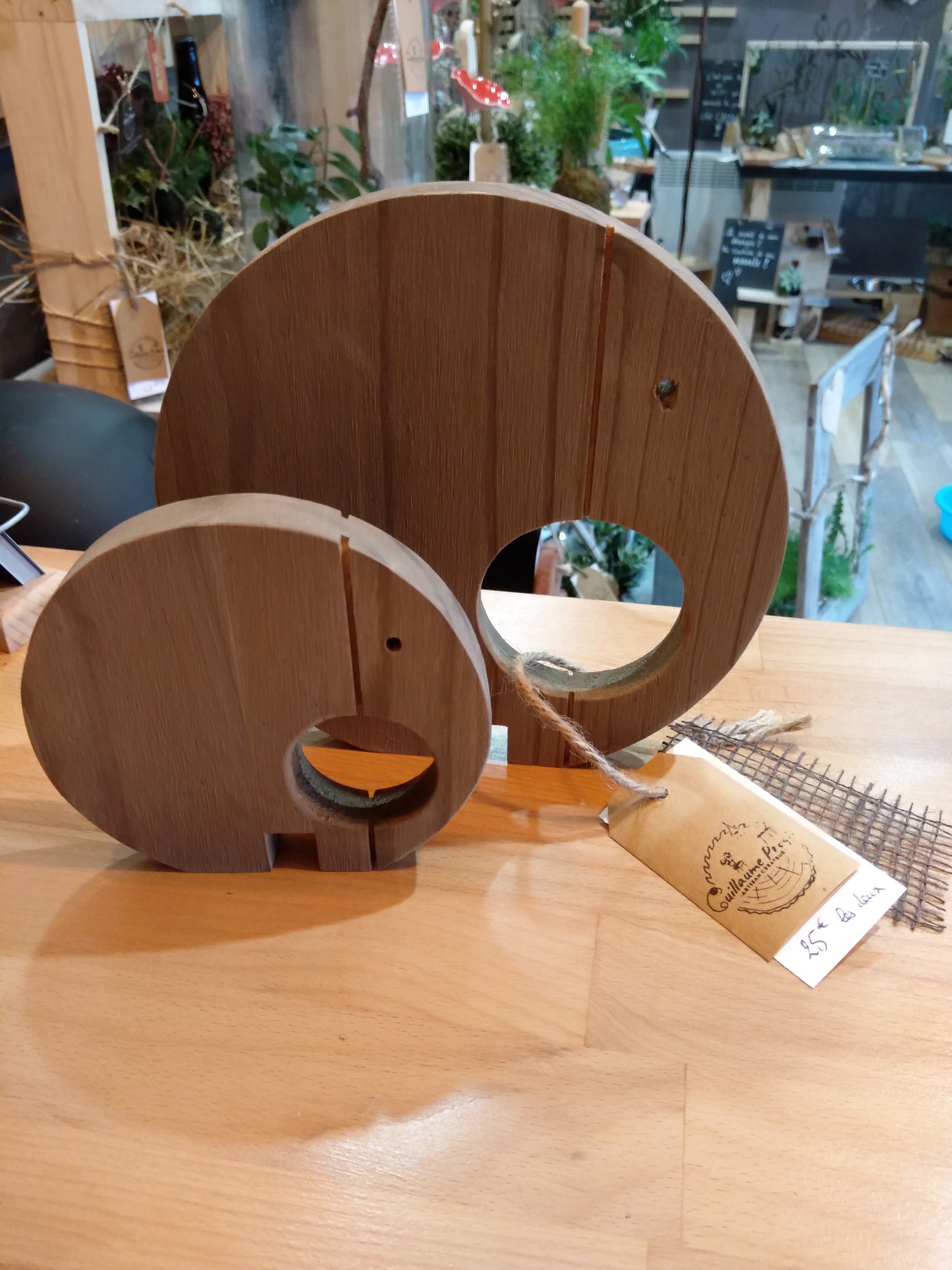 Éléphant en bois 20cm