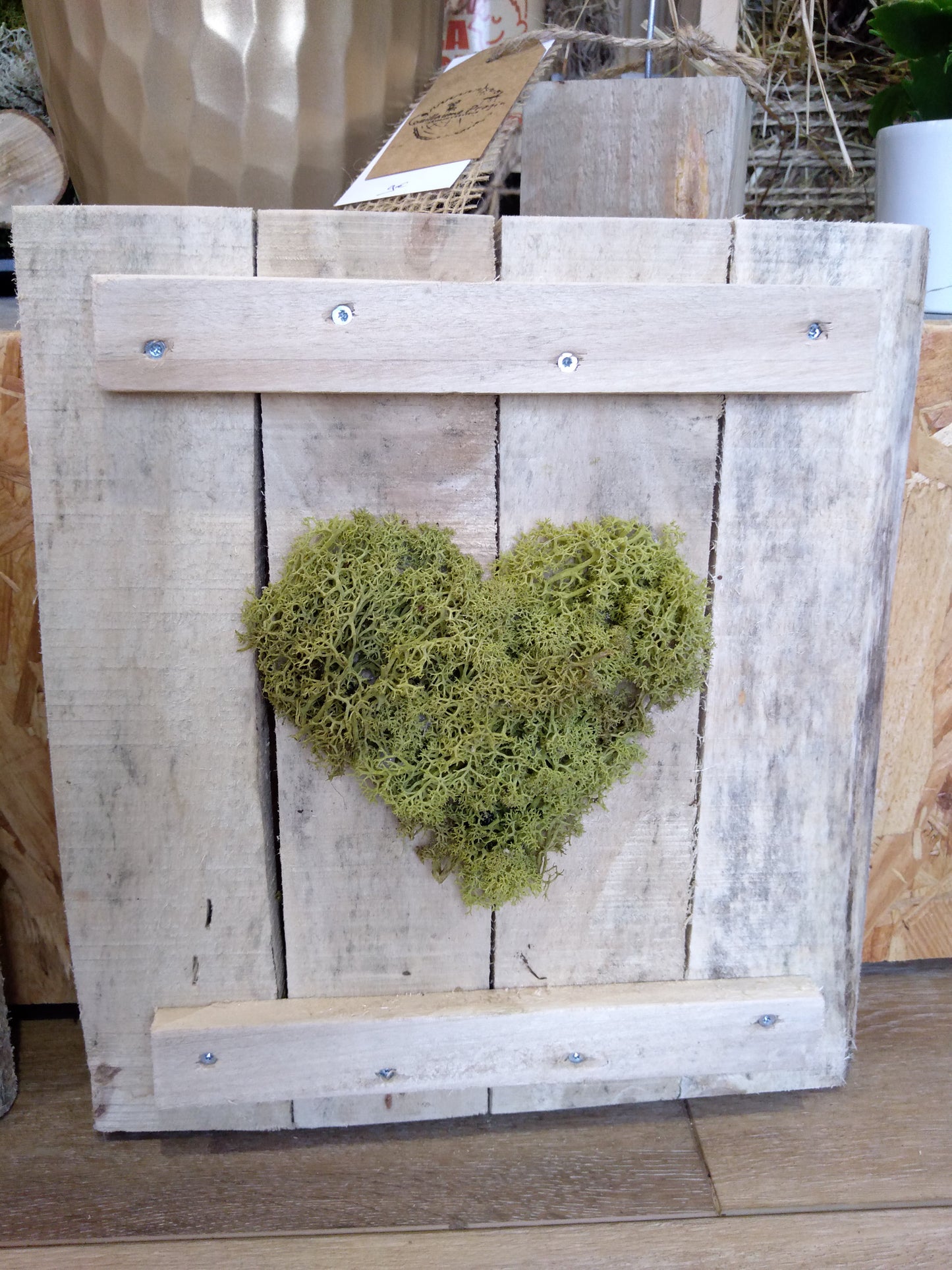 Cadre coeur en mousse végétal stabilisé 30cmx27cm