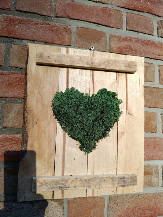 Heart-shaped frame 35x30cm