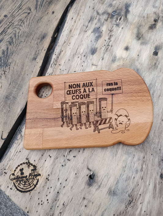 Planche oeuf (décor manifestants)