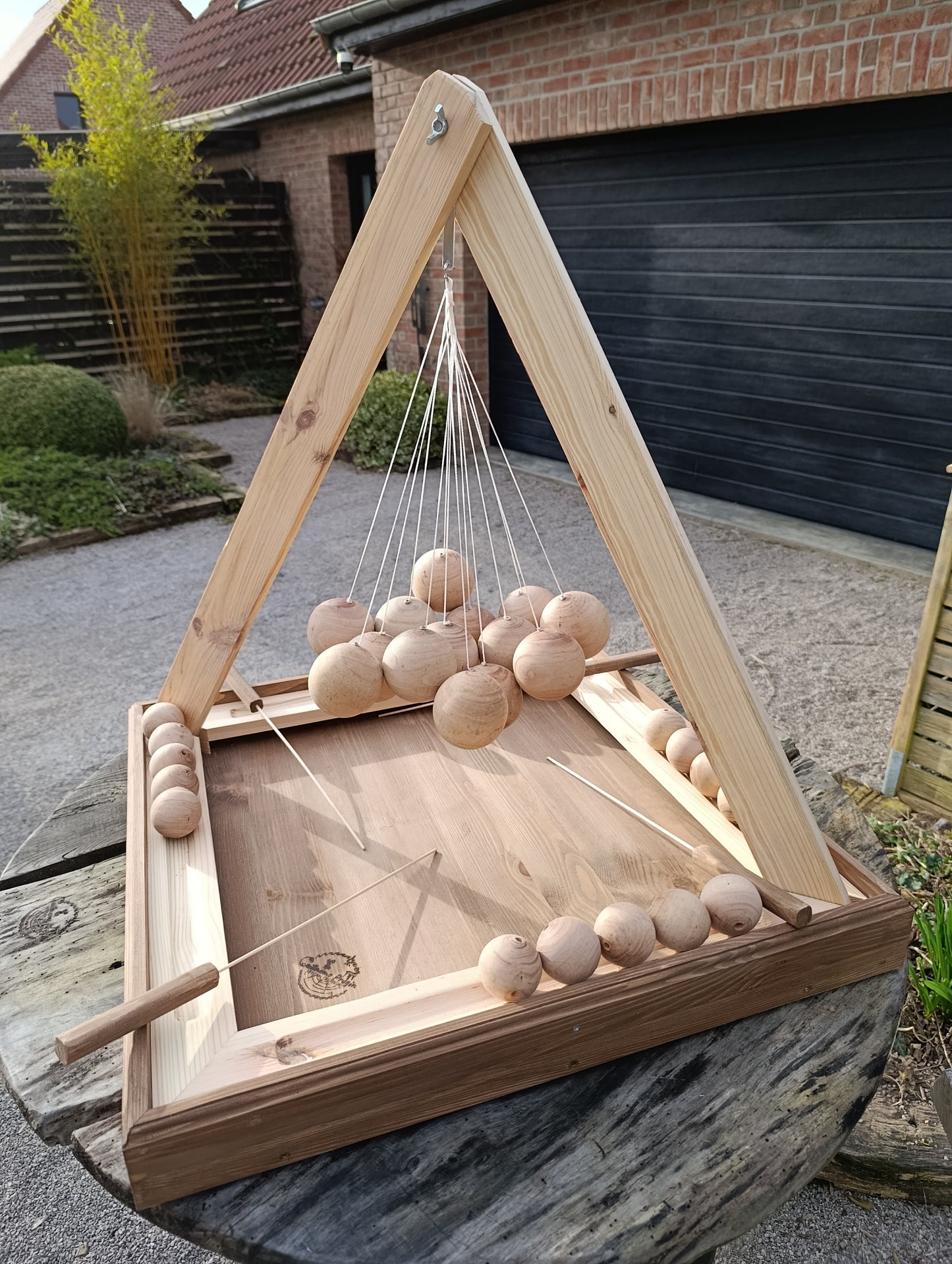 Galactica disponible à la vente et à la location 15eur) jour où weekend 
"Jeu en bois Galactica – Jeu d’adresse et d’équilibre – Grand jeu en bois artisanal – Idéal animation et location"