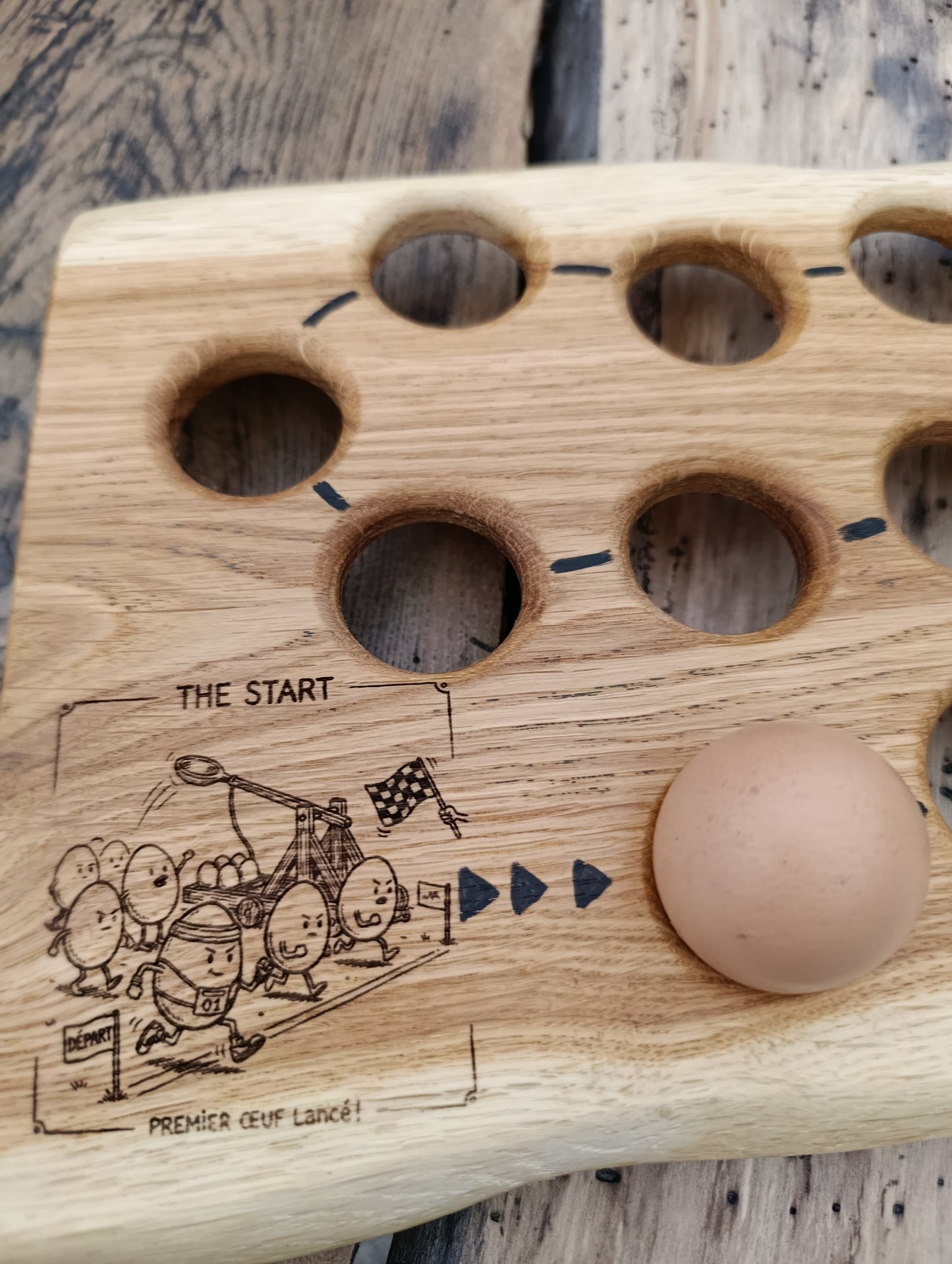 Rangement pour œufs en chêne massif – course ludique et pratique