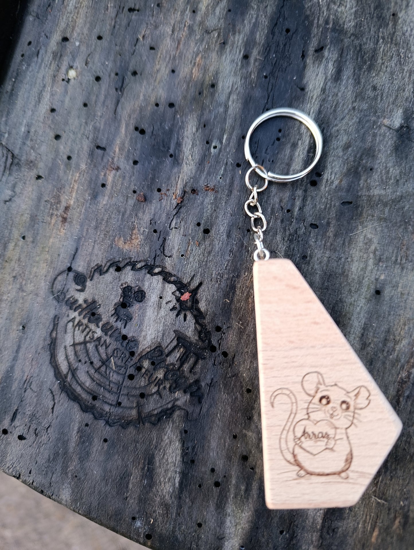 Porte clés Rat d'Arras  triangulaire 6x3,5x1,8cm