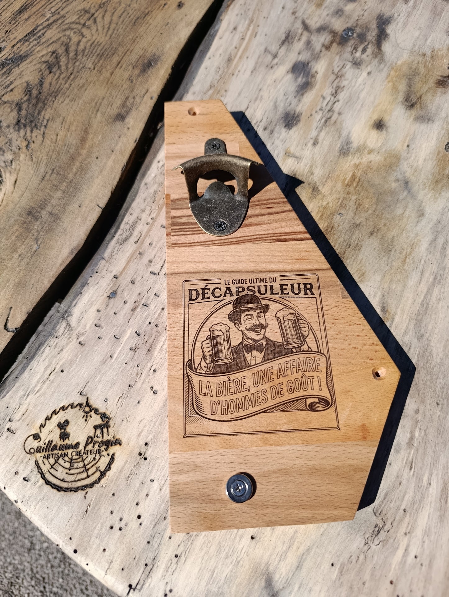 Décapsuleur murale " la bière, une affaire d'hommes de goût"